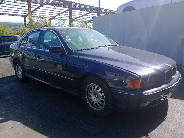 BMW  520 (20-4D-1) 2.0 D SERIE 5 (E39) 136CV (2000-2003) 100KW (2000)