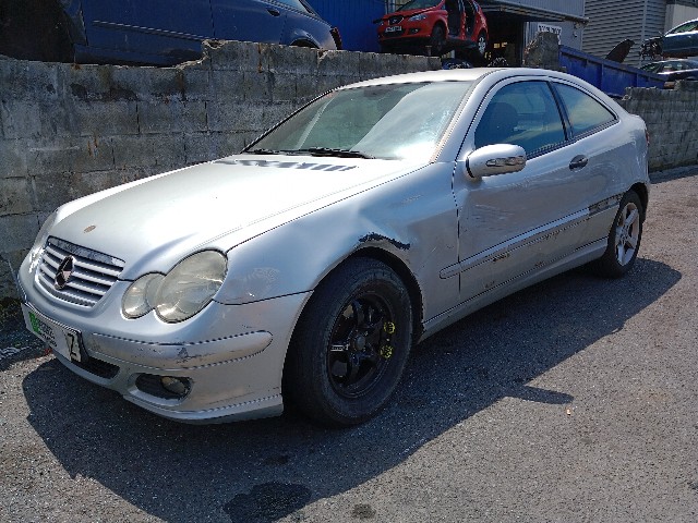 MERCEDES-BENZ C 220 (646963) 2.2 CDI COUPÉ (C203) 150CV (2004-2008) 110KW (2005)