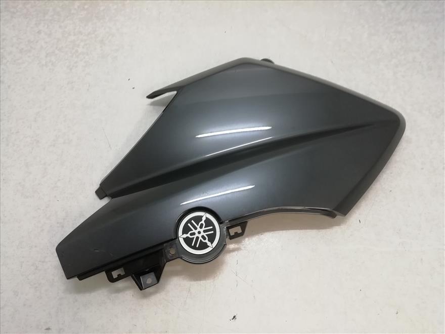 CARENADO-LATERAL-IZQUIERDO  YAMAHA X-MAX 125 250 300 400 (2017)