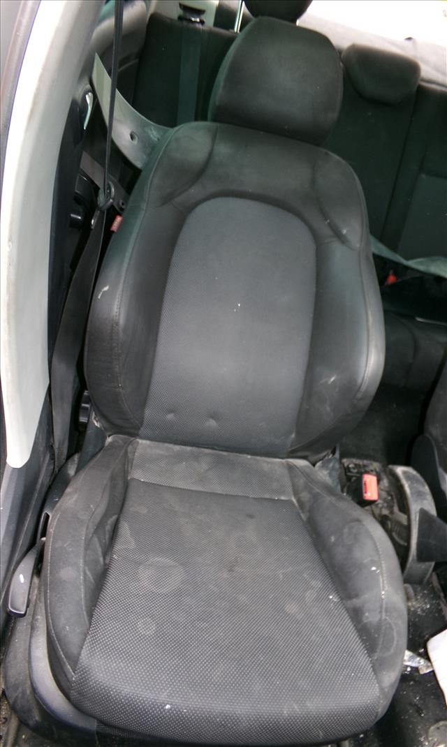 Asiento Delantero Derecho