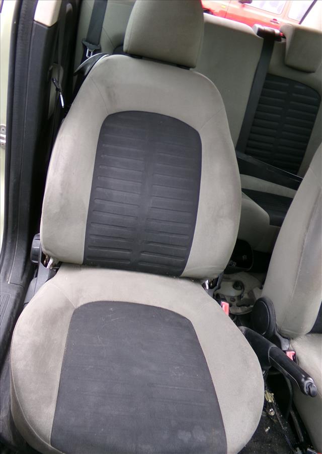 Asiento Delantero Derecho