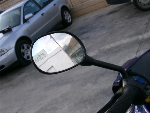 Retrovisor Izquierdo